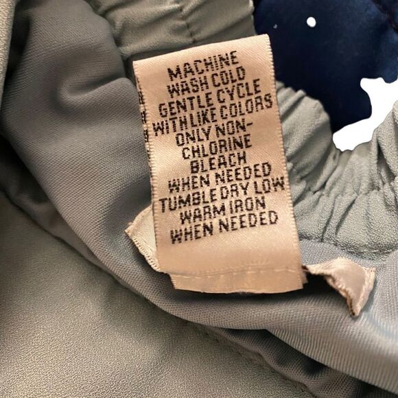 Versona Pinky Crochet Detail Skirt Size S EUC - Picture 6 of 10